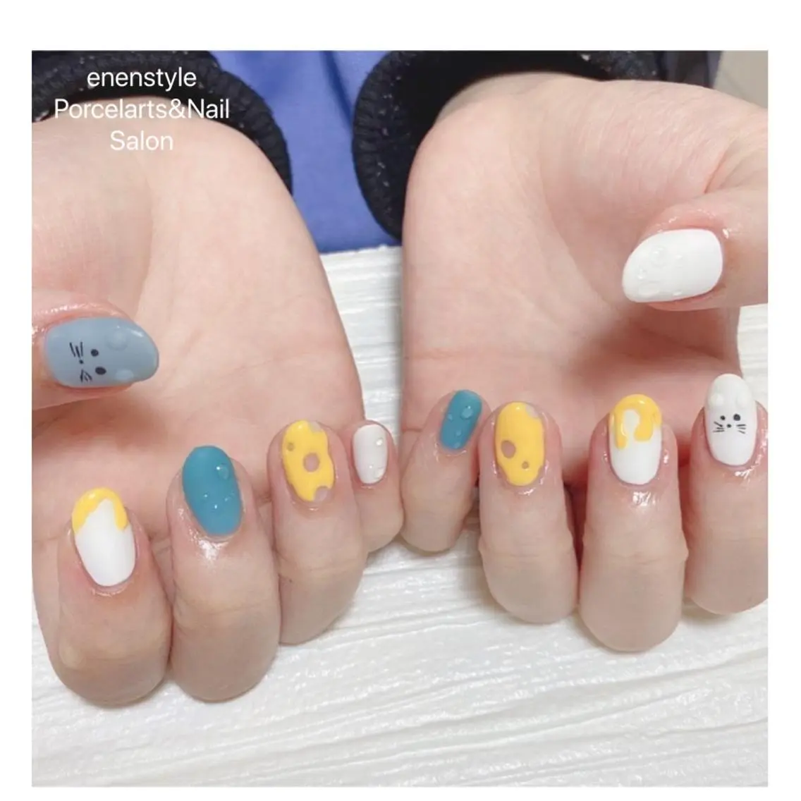 ミディアム ネイル ハンドネイル 🐾enen style 🐾のネイルデザイン