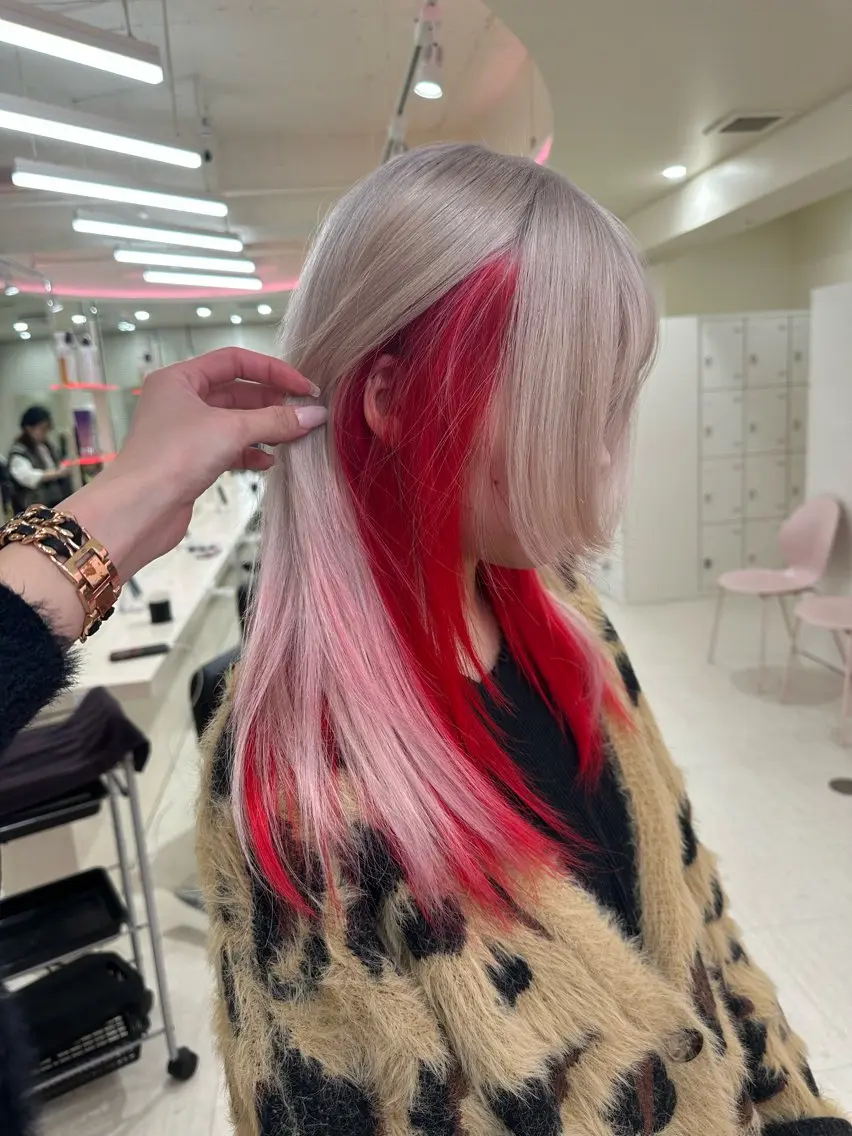 ロング ️🫧 AINE 🫧ハイトーンカラーのヘアスタイル