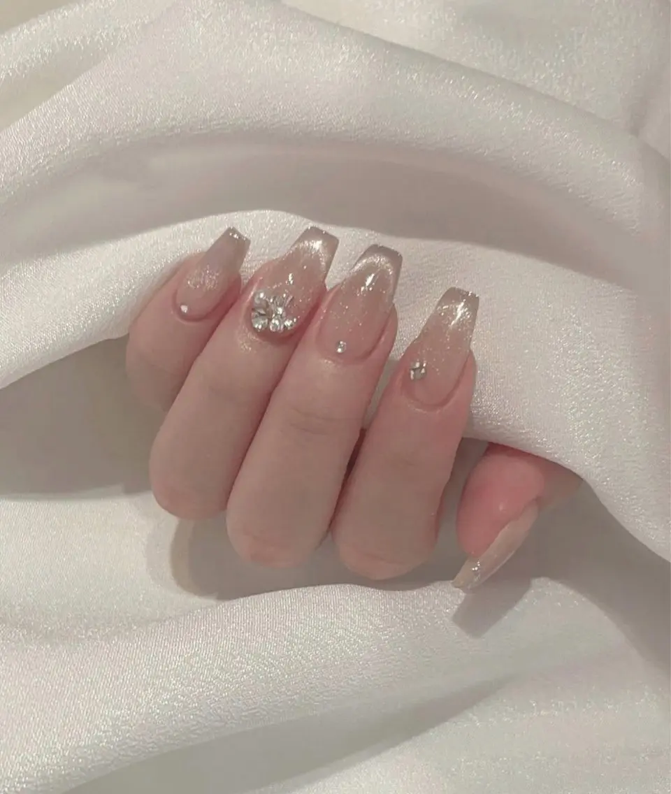 ネイル ハンドネイル BERA NAILSのネイルデザイン