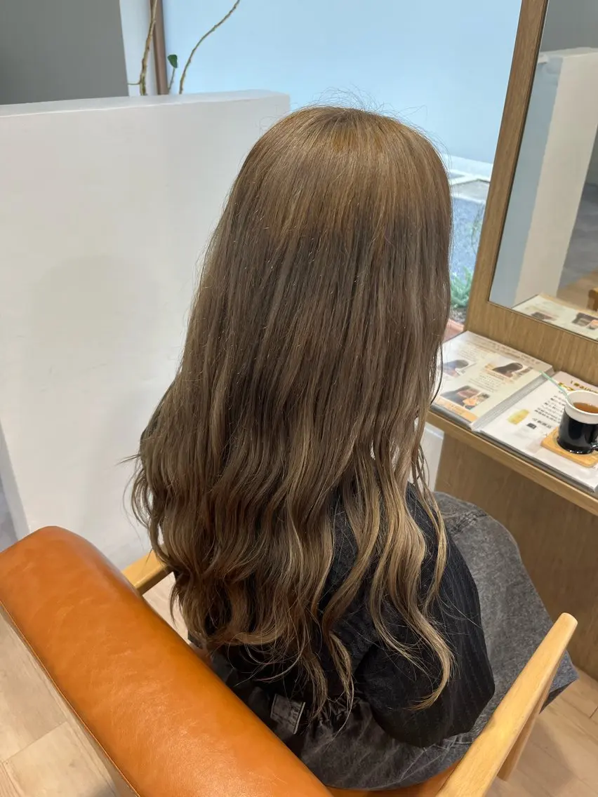 ロング カラー ERII /伏見 カットモデル募集中!のヘアスタイル