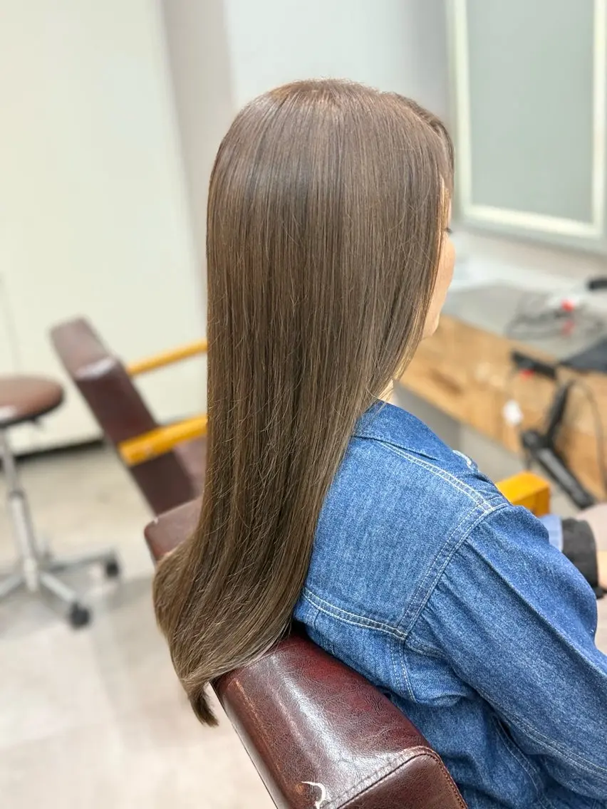 ロング カラー ベージュカラー わたらい しせのヘアスタイル