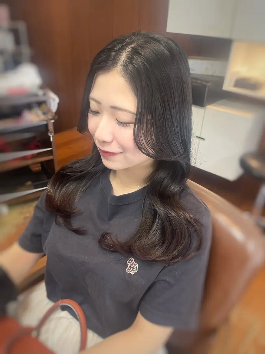 セミロング カラー カット ヘアカラー 岩下 侑里のヘアスタイル