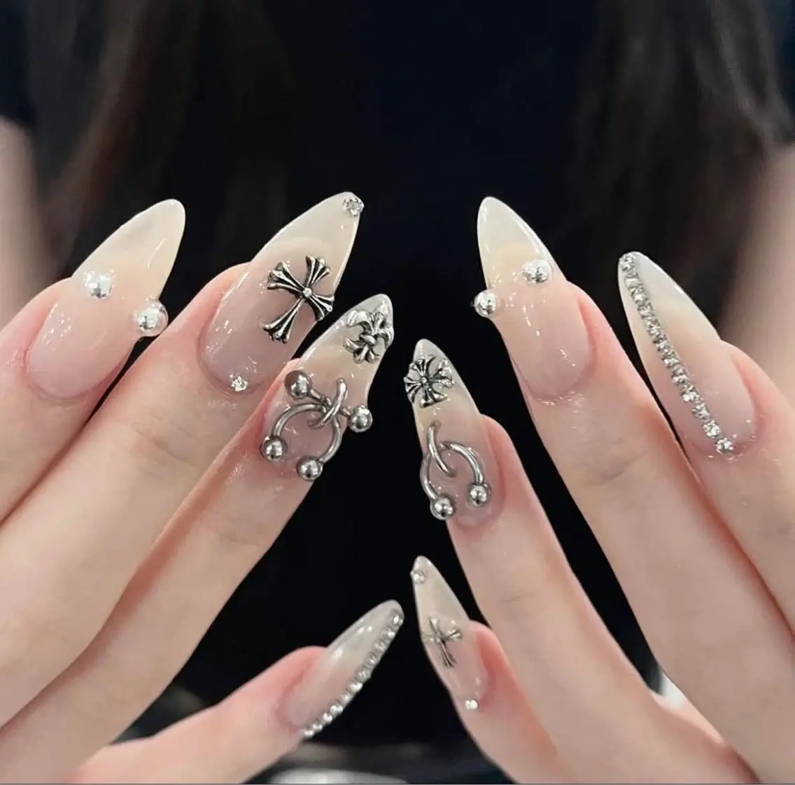 ネイル ハンドネイル HIN NAILのネイルデザイン