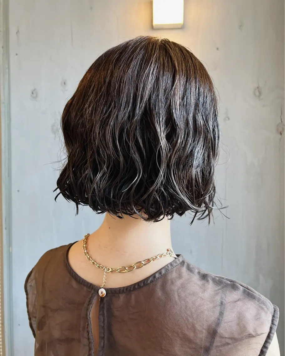 ミディアム パーマ ナチュラル＆ラフヘア 松尾 凌のヘアスタイル
