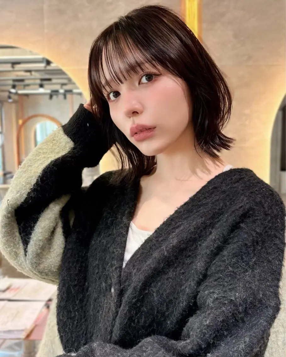 ショート ボブレイヤー ボブ くびれヘア 韓国風ヘア レイヤーカット カット ヘアカラー トリートメント 小顔レイヤー/顔周り 艶髪カラー/金山のヘアスタイル