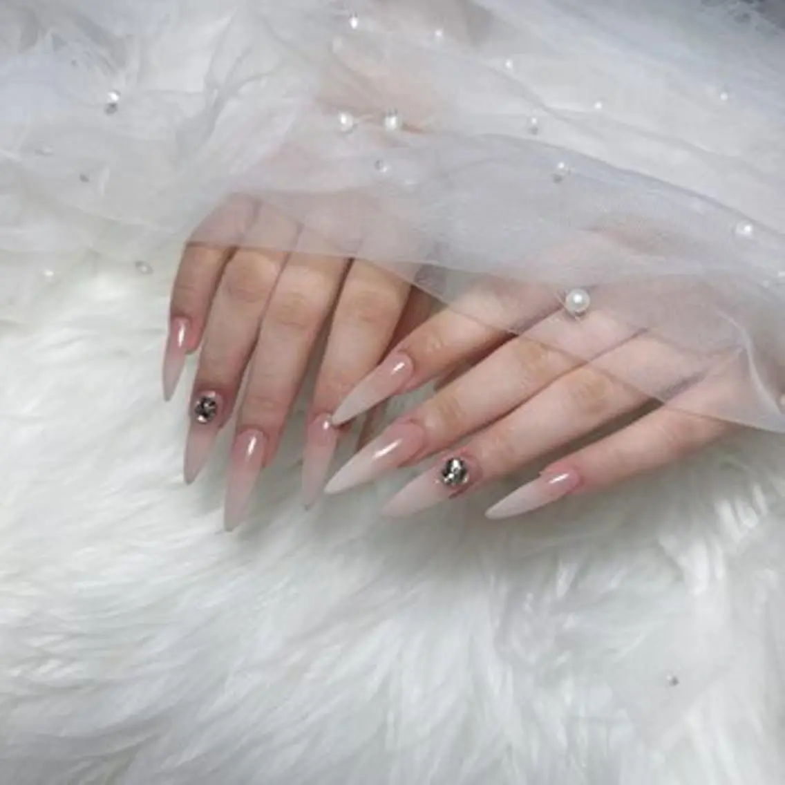 ネイル PEEKABOO NAIL 梅田のネイルデザイン