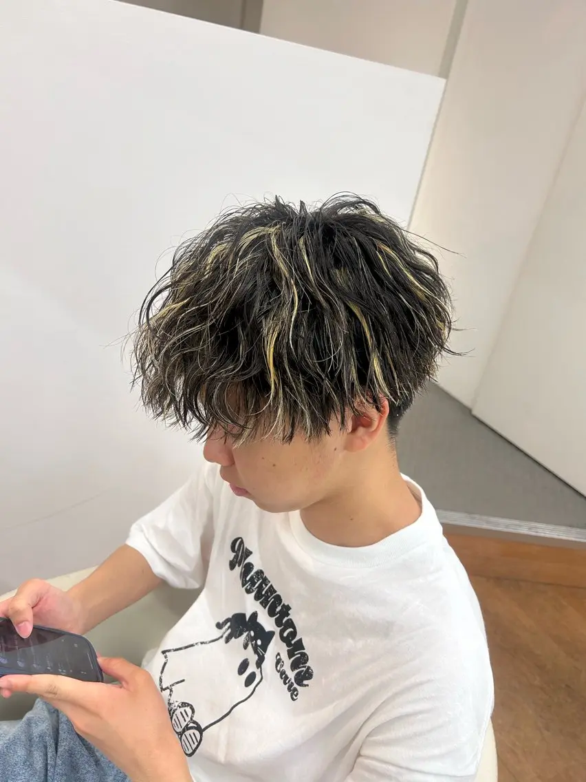 ショート カラー メンズ メンズブリーチ メンズメッシュ ブリーチ メッシュ ヘアカラー レオ/ブリーチカラー 韓国風カラー/メンズのヘアスタイル