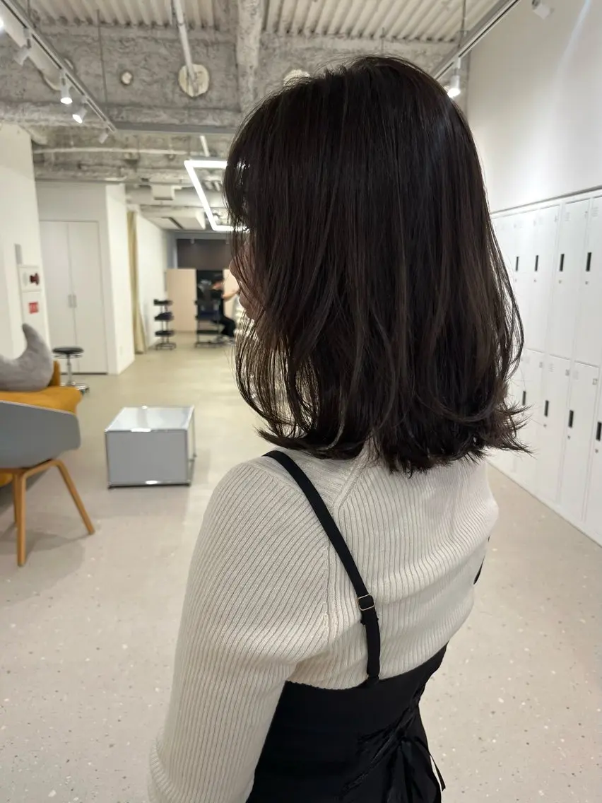ミディアム 箱崎 凪沙のヘアスタイル