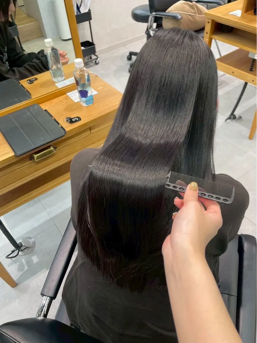 ロング 髪質改善 縮毛矯正 トリートメント 酸熱トリートメント トリートメント カラーモデル募集 🤍momoha🤍のヘアスタイル