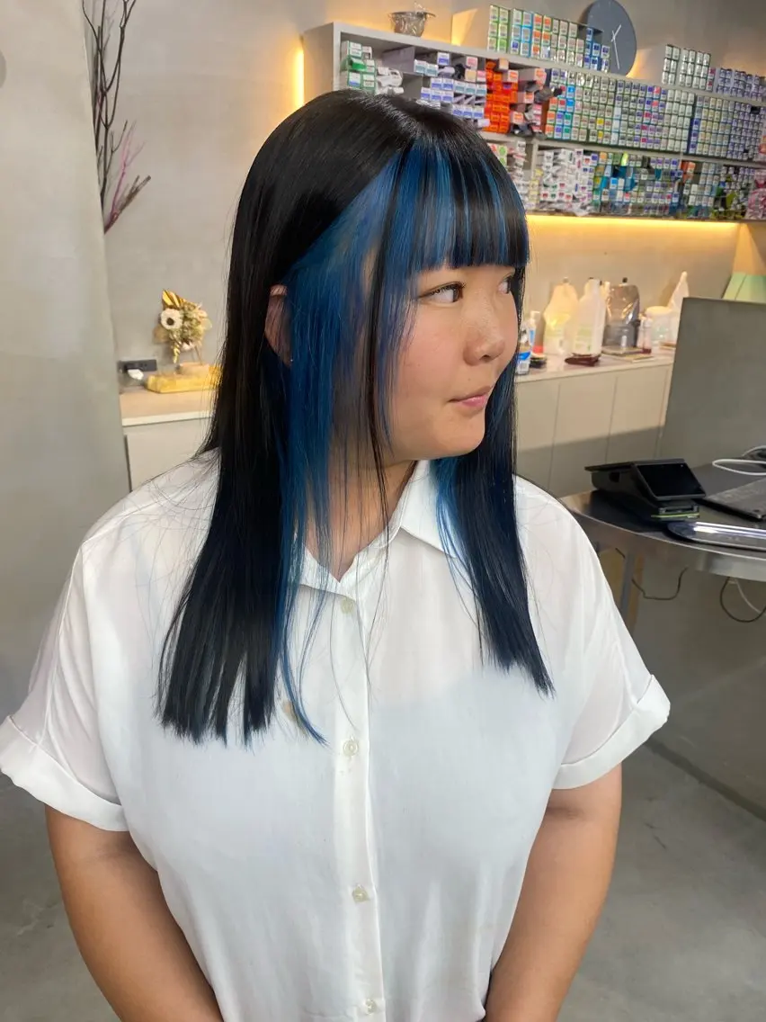 セミロング カラー ヘアカラー 前橋 姫奈のヘアスタイル
