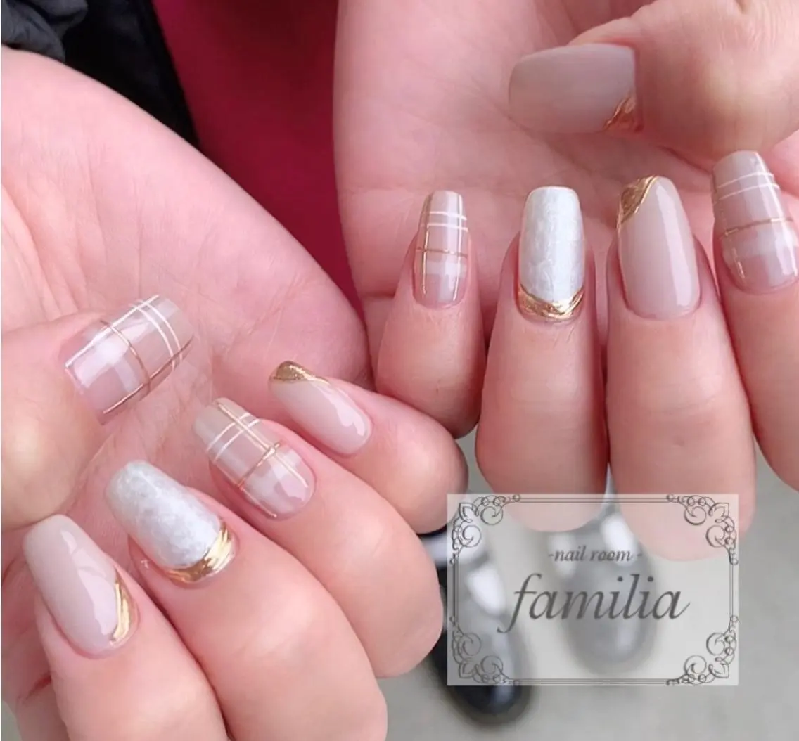 ネイル アートネイル ミラーネイル ハンドネイル -nailroom- familiaのネイルデザイン