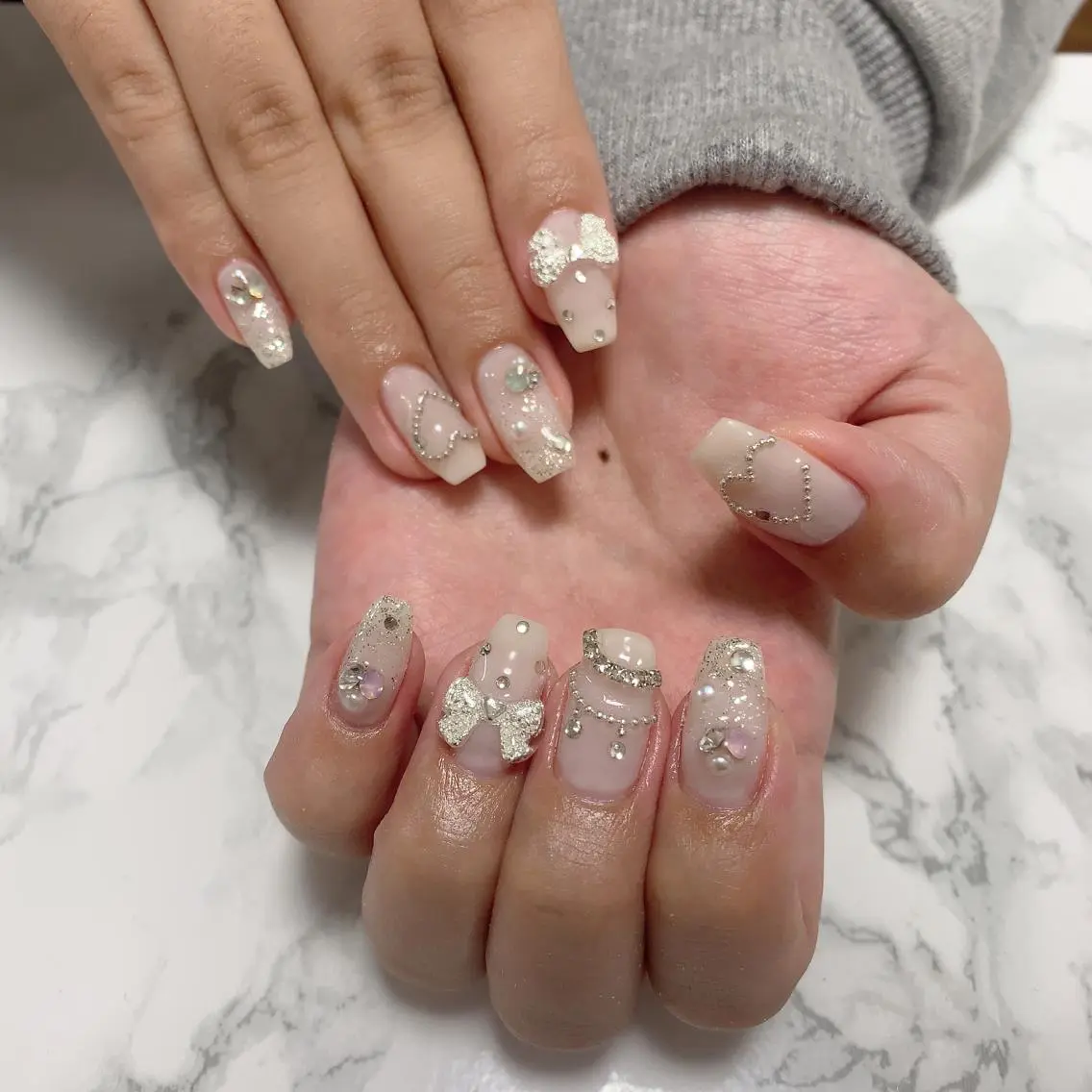 ネイル ハンドネイル はな💎ネイル ワンホン、長さ出しのネイルデザイン