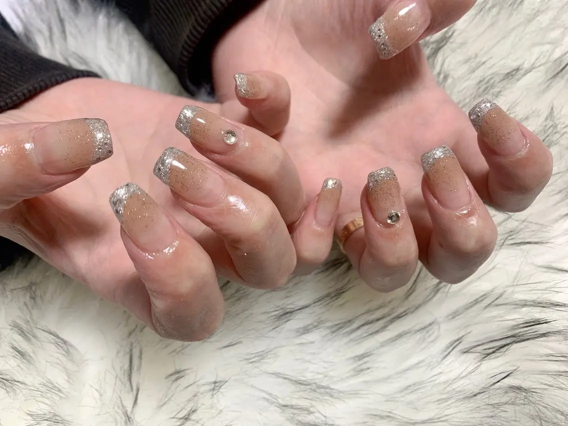 ネイル フレンチネイル ジェルネイル グラデーション 韓国ネイル ラメ(グリッター) kiki nail たまプラーザのネイルデザイン