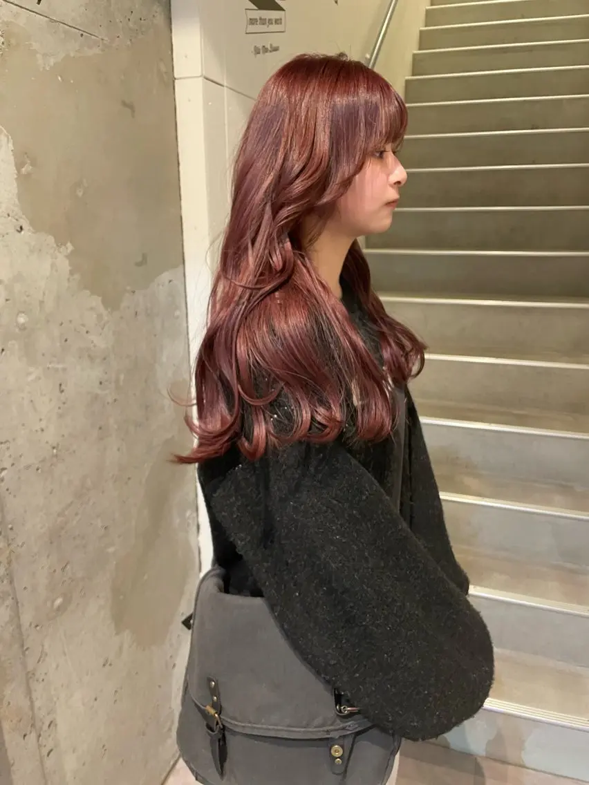ロング カラー ブリーチ レッドカラー 久保田 千尋のヘアスタイル