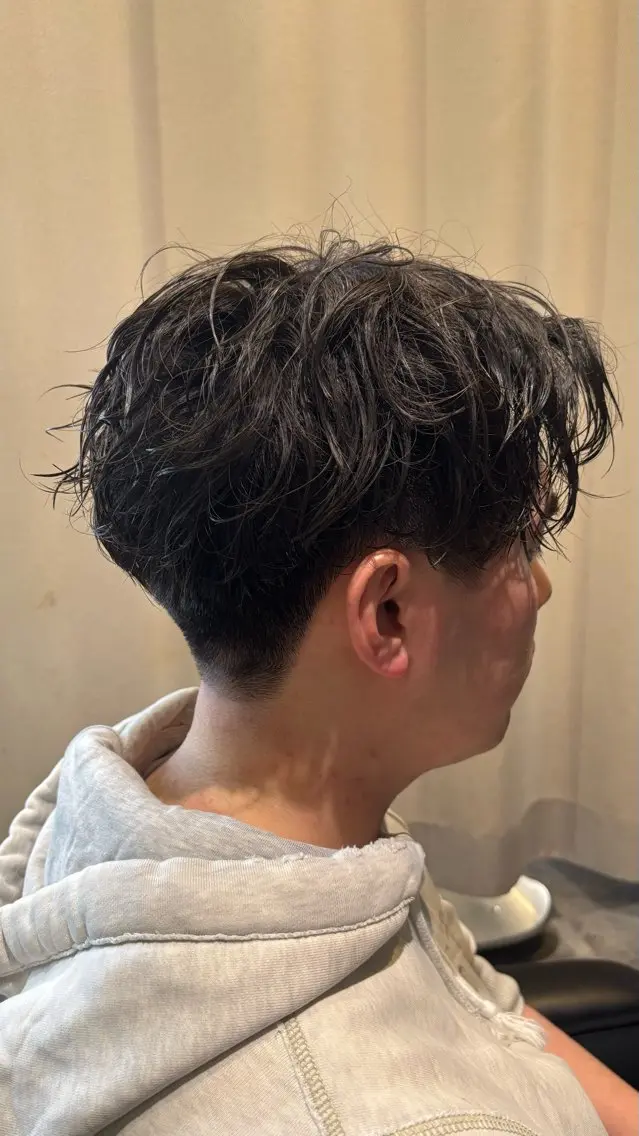 ショート パーマ メンズ 鼎一真ハイトーン/ パーマ/何でも屋さんのヘアスタイル
