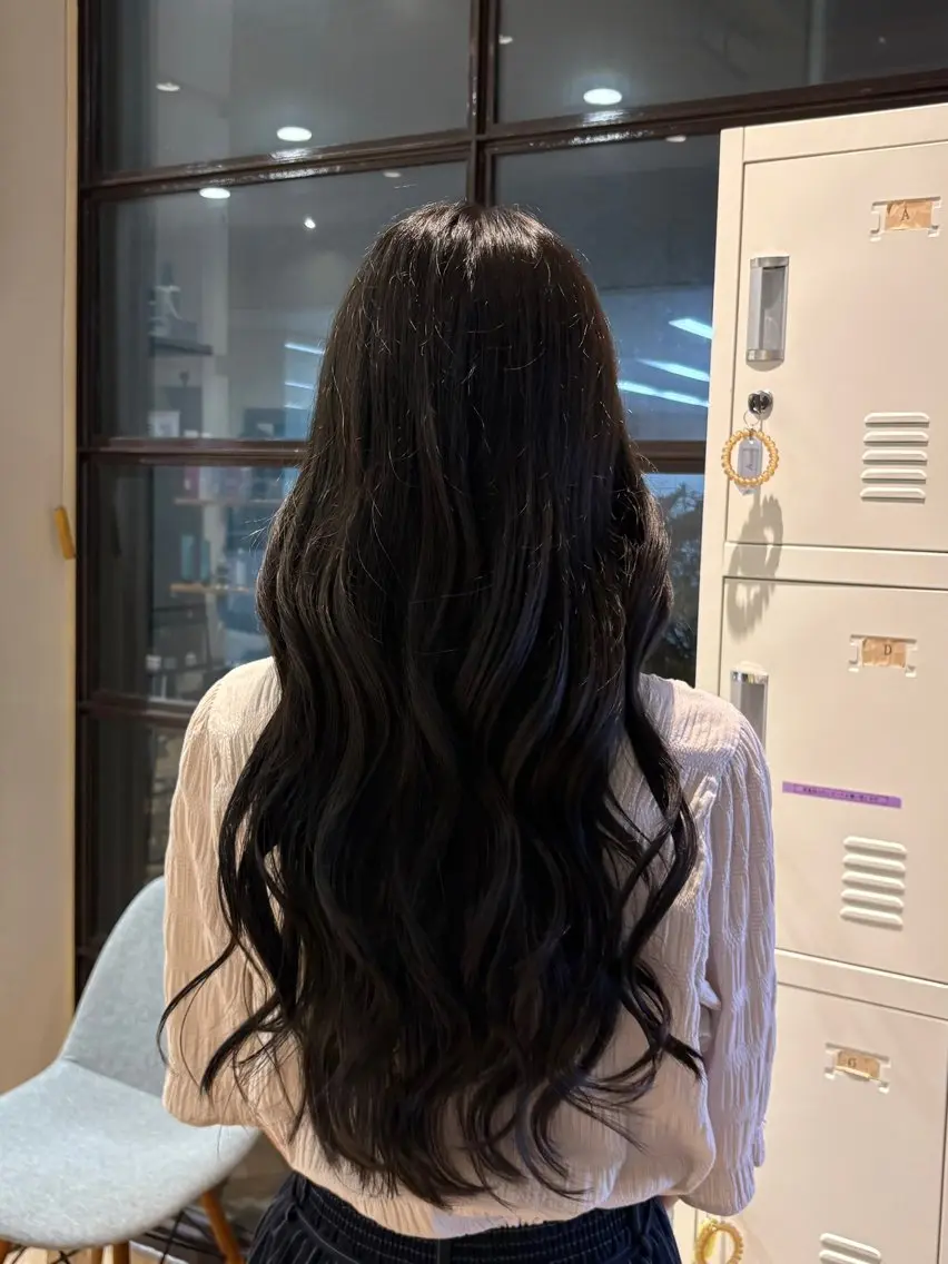 カラー ヘアカラー 新井 真央のヘアスタイル
