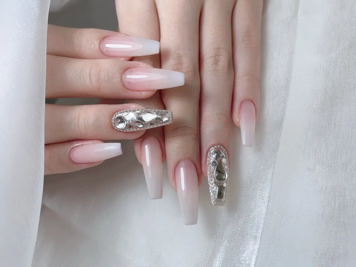 ネイル ハンドネイル M🌷nail 長さだし専門店のネイルデザイン