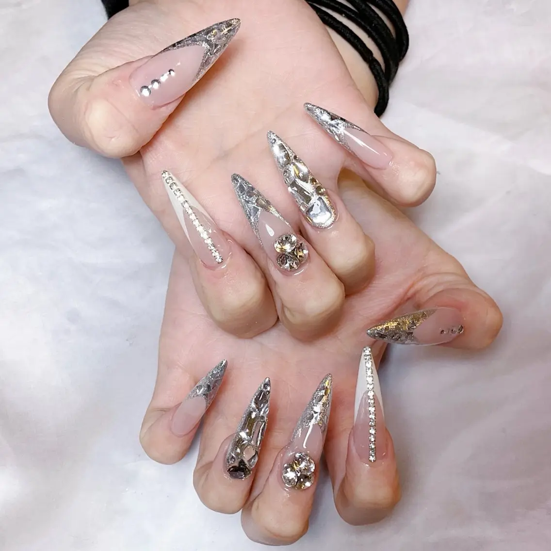 ネイル ハンドネイル 🍭Yun nail hyejin🌸のネイルデザイン