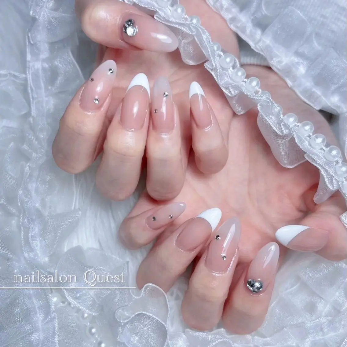 ネイル フレンチネイル シンプルネイル ストーンネイル nailsalon Questのネイルデザイン