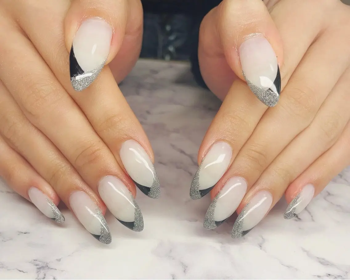 ネイル フレンチネイル シルバー ハンドネイル Nail_by N1のネイルデザイン