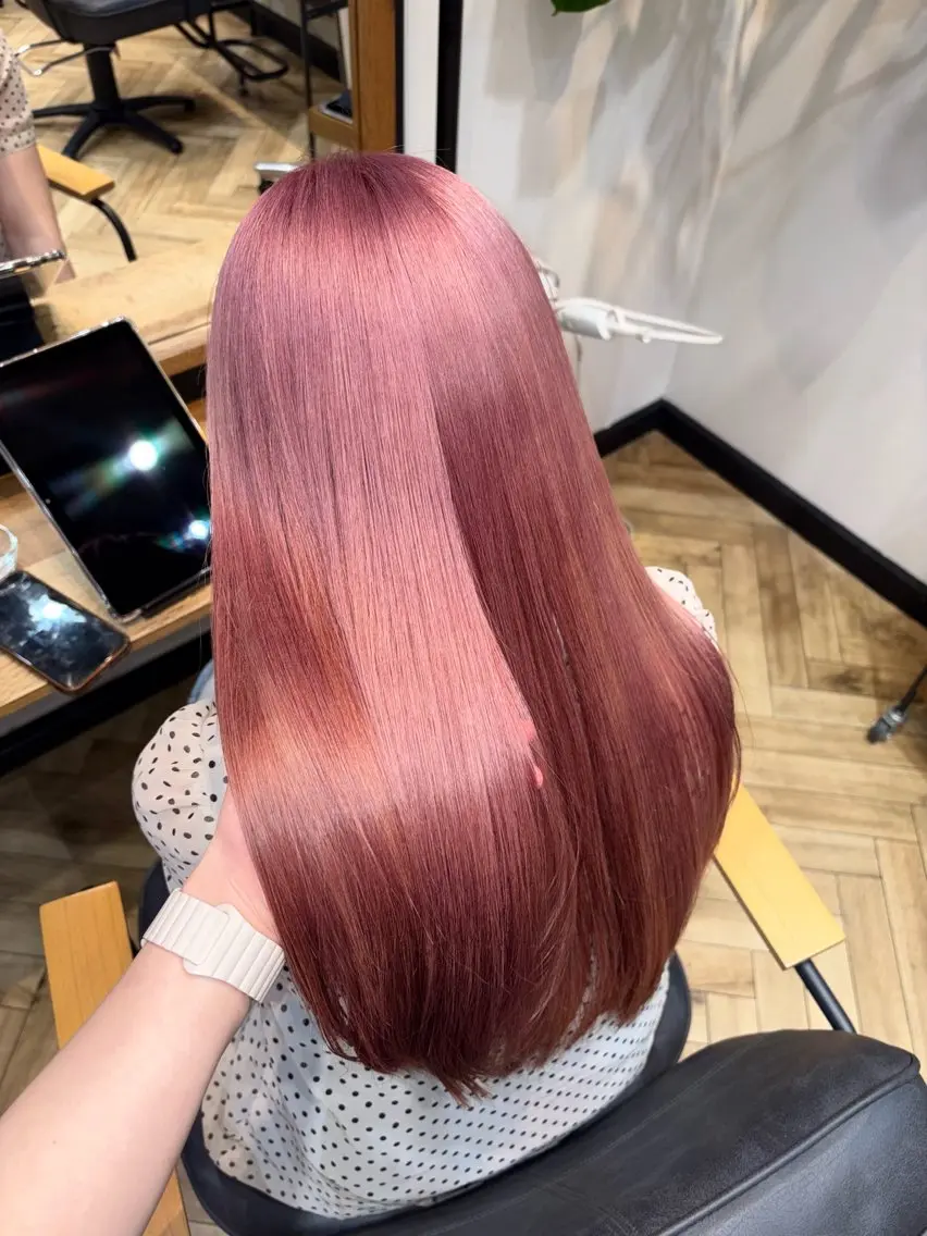 ロング カラー ピンクカラー ヘアカラー ワンカラー/ハイトー ン🪽MiYU🪽のヘアスタイル