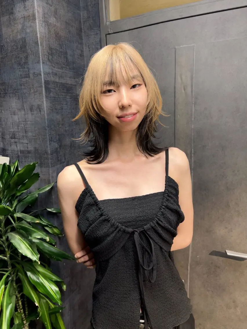 セミロング ✨ブリーチ/ウルフ/ 心斎橋/横山大樹のヘアスタイル