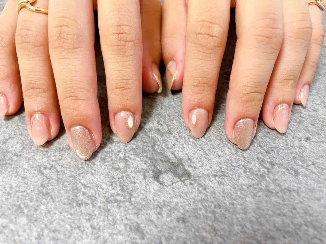 ネイル オーロラネイル フラワーネイル フットネイル フレンチネイル ジェルネイル ハンドネイル mogunail &blowのネイルデザイン