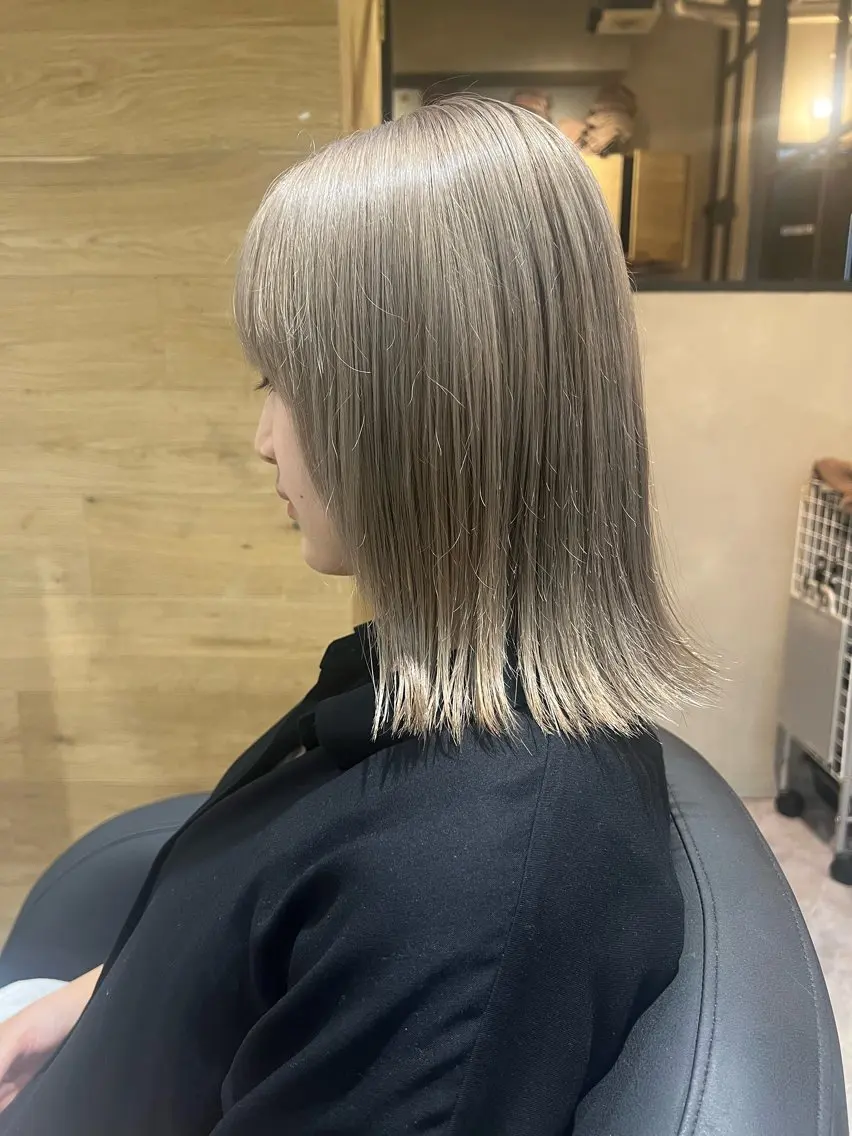 ミディアム カット ヘアカラー トリートメント フジサキ ケンのヘアスタイル