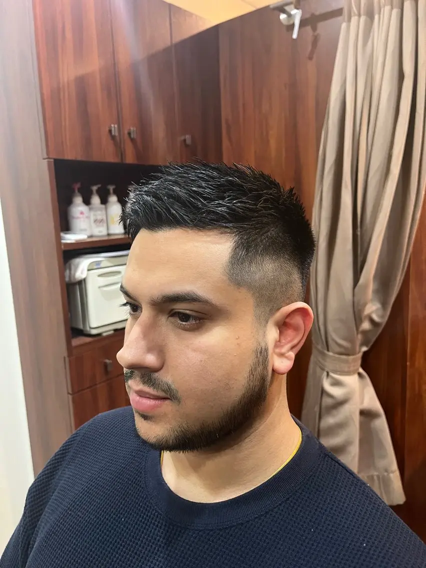 ショート 無料メンズカット❗️ 佐藤光のヘアスタイル