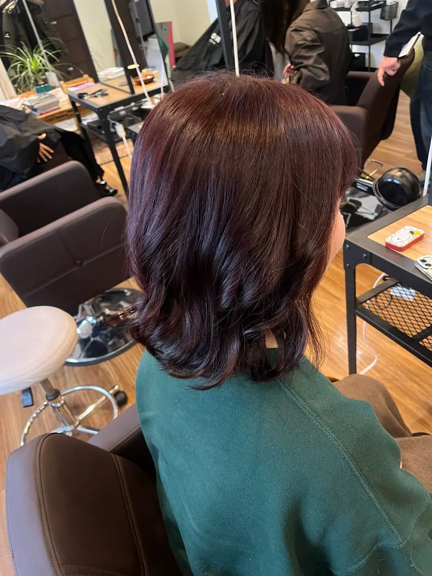 ミディアム カラー 新倉 あかねのヘアスタイル