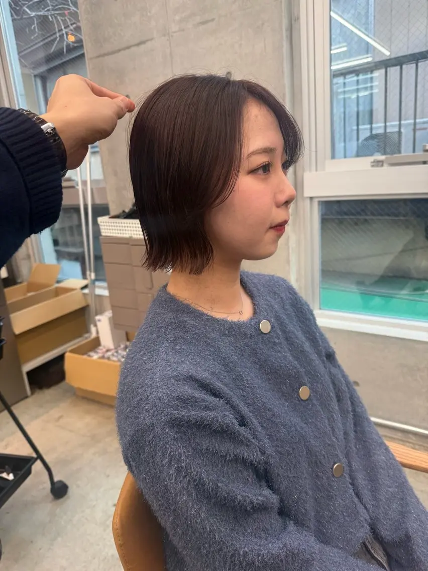 ミディアム カラー ミディアムレイヤー アッシュ ベージュカラー ブリーチ 透明感カラー カット ヘアカラー トリートメント 誰より丁寧なカット/ 小林輝/レイヤーのヘアスタイル