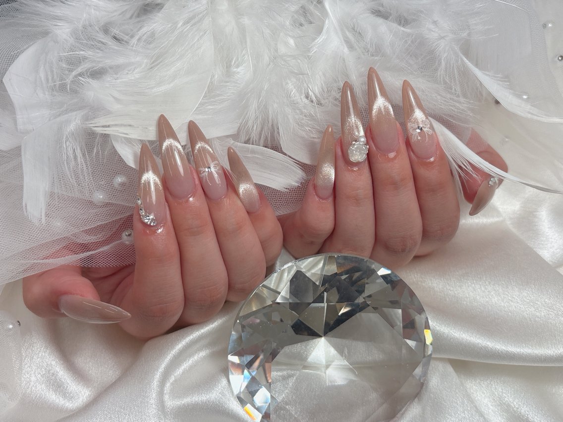 ネイル フレンチネイル マグネットネイル マグネットフレンチ ハンドネイル bijou nails 舞のネイルデザイン