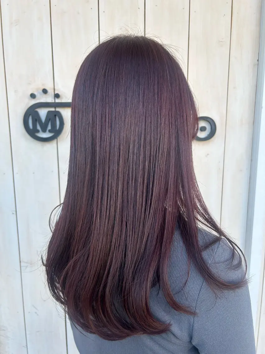 セミロング レッドブラウン えのはら まおのヘアスタイル