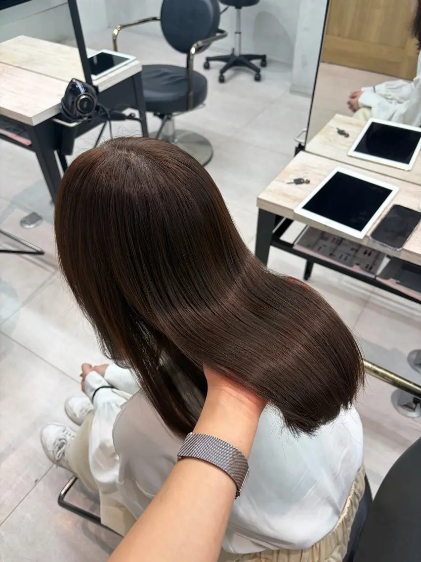 セミロング カラー ミント ヘアカラー トリートメント 大村 さくらのヘアスタイル