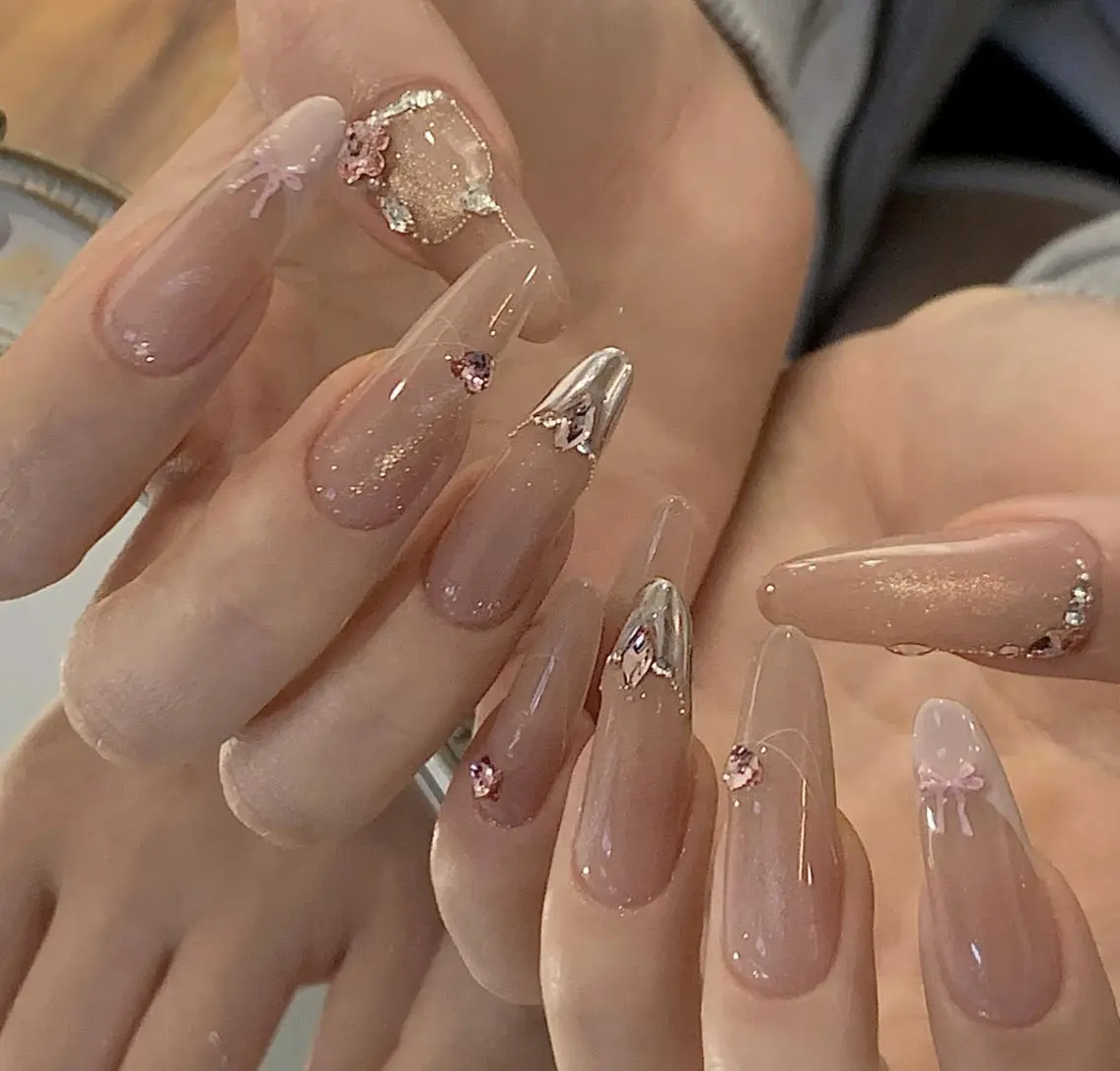 ネイル ハンドネイル 🎀 Ayaka_nailのネイルデザイン