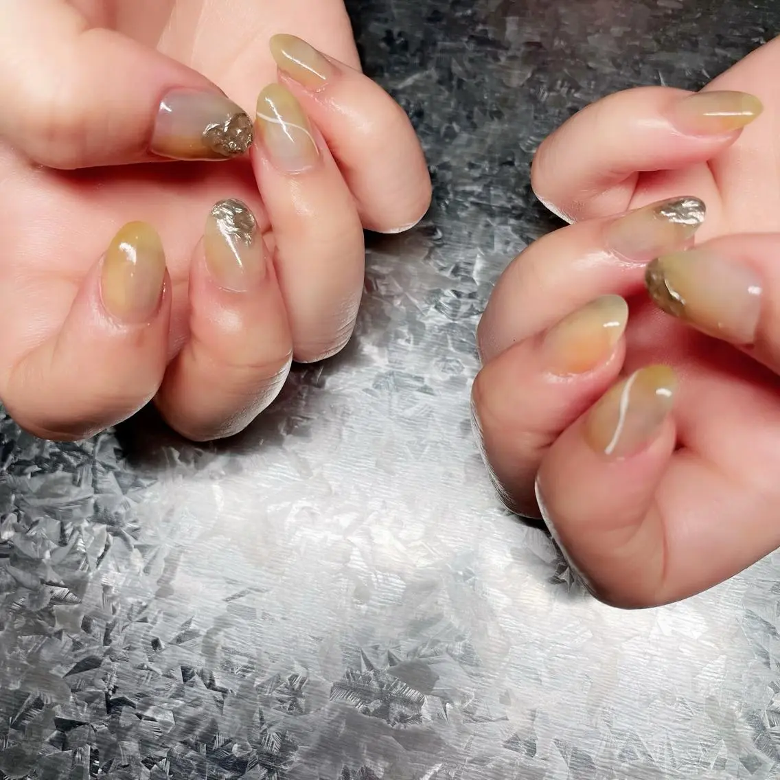 ネイル オーロラネイル 氷ネイル・うるうるネイル 韓国ネイル マグネットネイル ミラーネイル ハンドネイル VOLLMOND nailのネイルデザイン