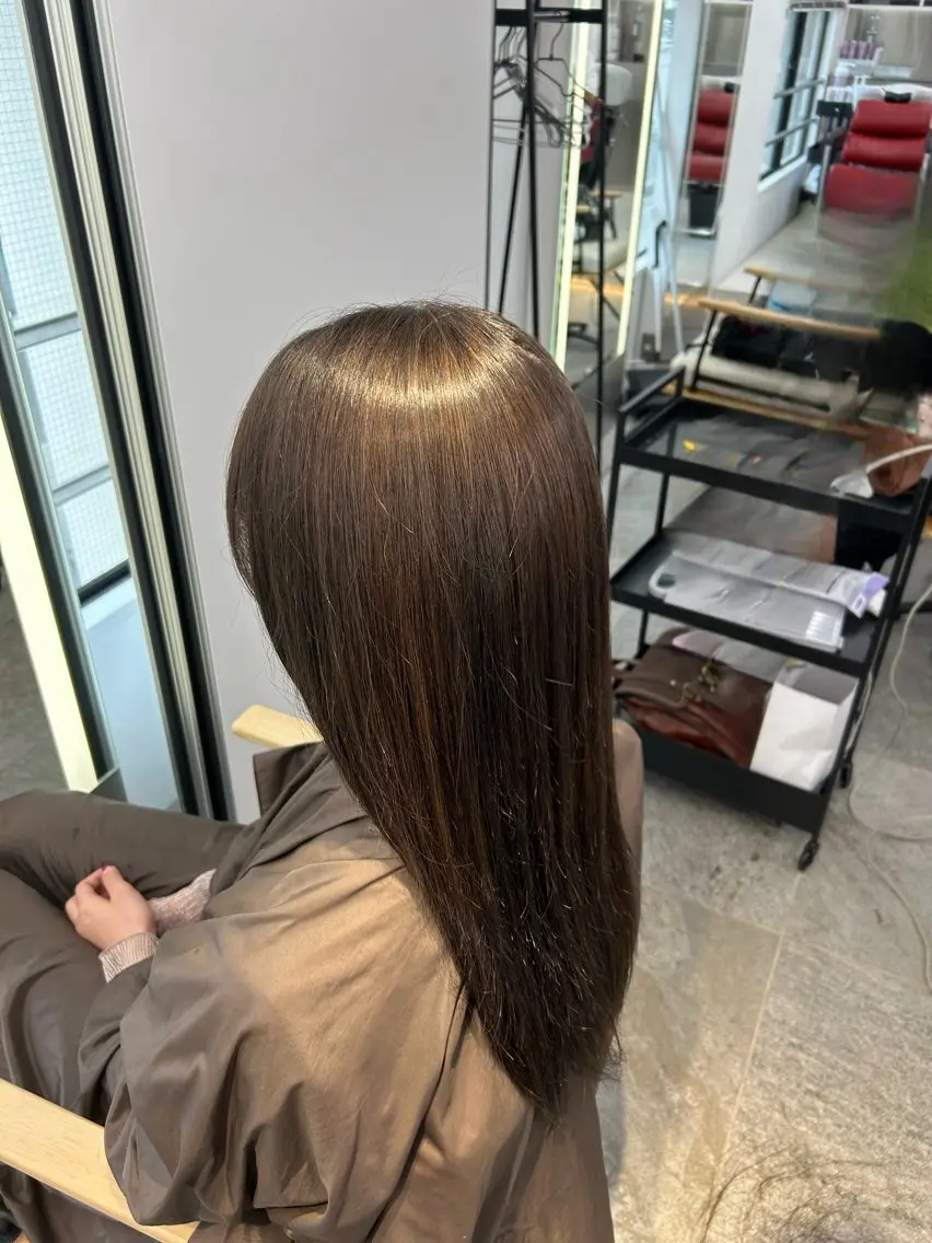 ロング カラー ブリーチ ケアカラー ダブルカラー グレージュ イルミナカラー Kurumi リトル渋谷のヘアスタイル