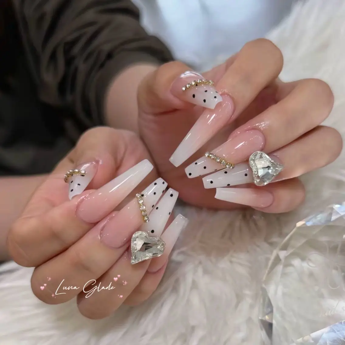 ネイル ハンドネイル Luna Gladeのネイルデザイン