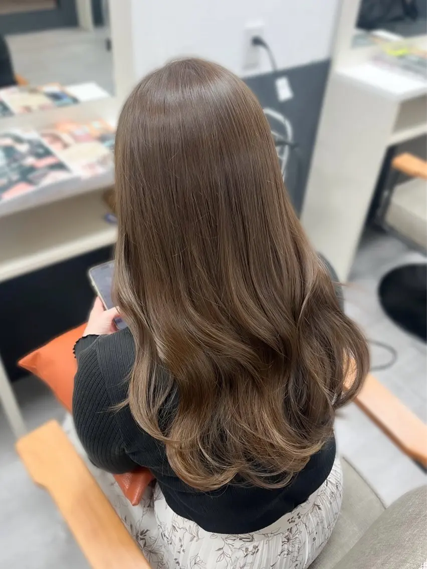 ロング カラー ヘアアレンジ ヘアセット hazuki🐈⬛ 透明感カラーのヘアスタイル