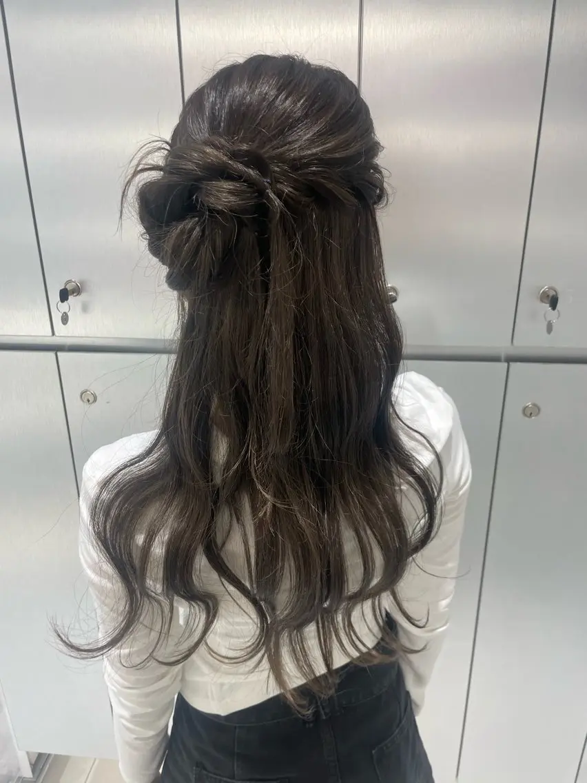 ヘアアレンジ 結婚式・ブライダル ヘアセット ヘアセット🎀耳つぼ 👂💎MONAMIのヘアスタイル
