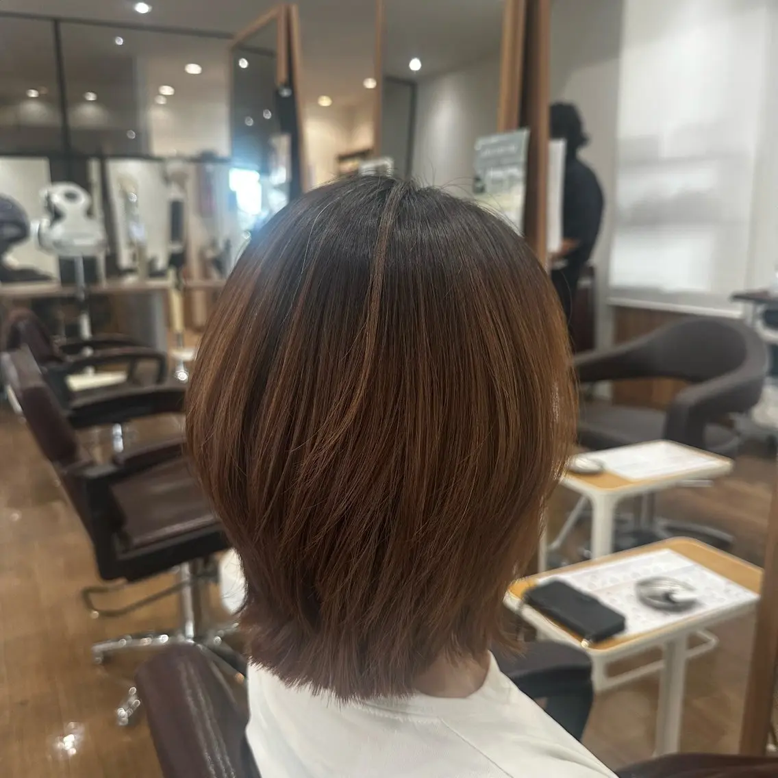 ミディアム 出崎 風果のヘアスタイル