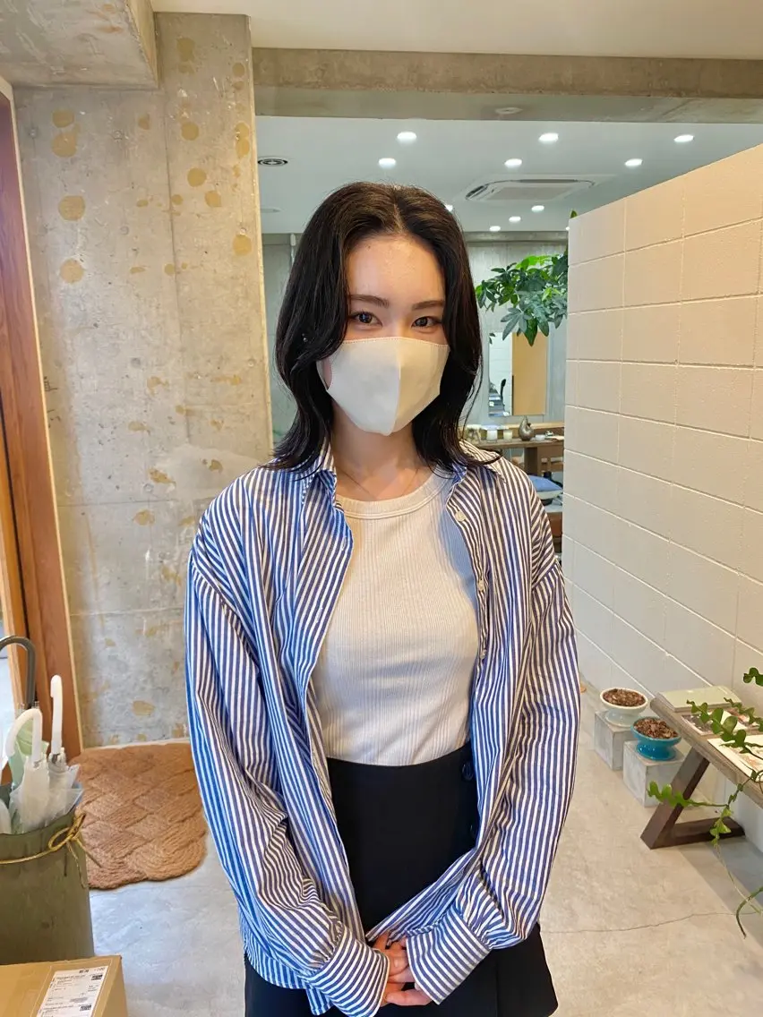 ミディアム カラー くびれヘア 顔まわりレイヤー レイヤーカット トリートメント 🌷Asuka /レイヤーカット🌷のヘアスタイル