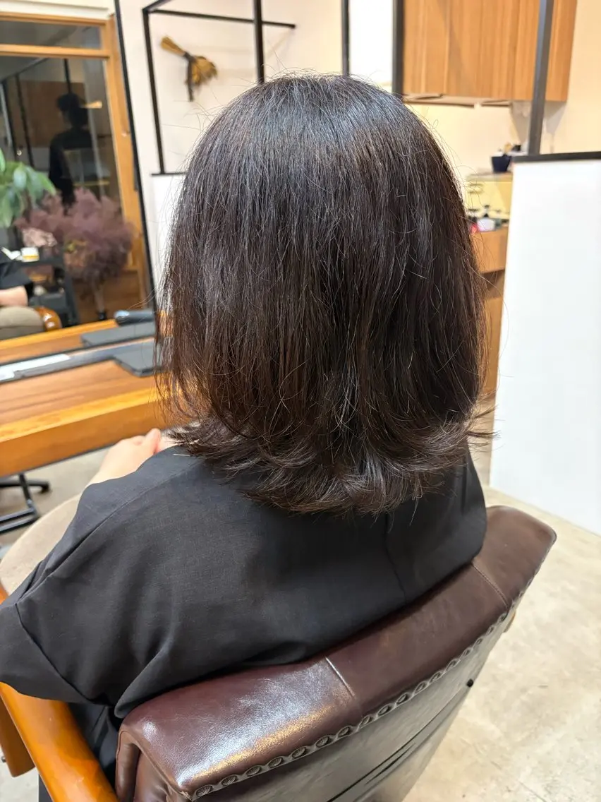 ミディアム 外ハネヘア カット 吉沢 史翔のヘアスタイル