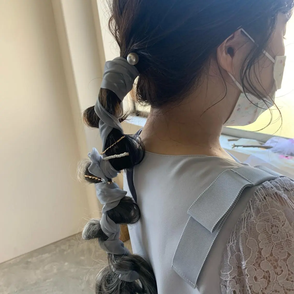 ロング カラー ヘアアレンジ 本間 結衣のヘアスタイル