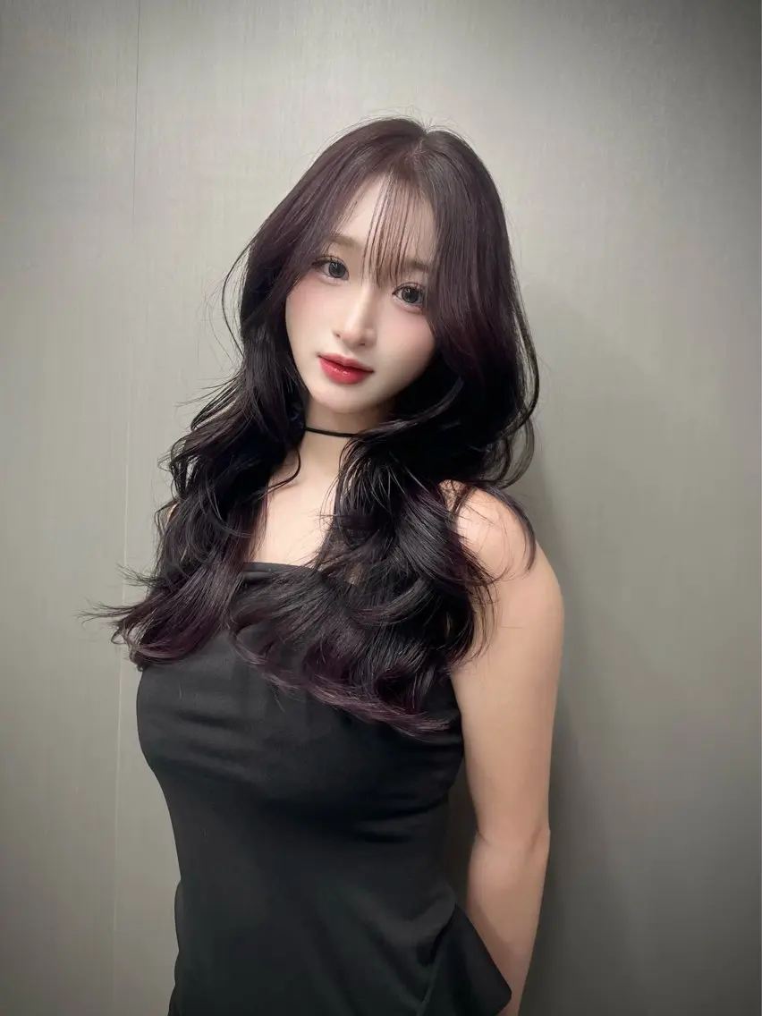 ロング カラー 韓国風ヘア レイヤーカット カット ヘアカラー トリートメント 暗髪、透明感 レイヤー指名No.1のヘアスタイル