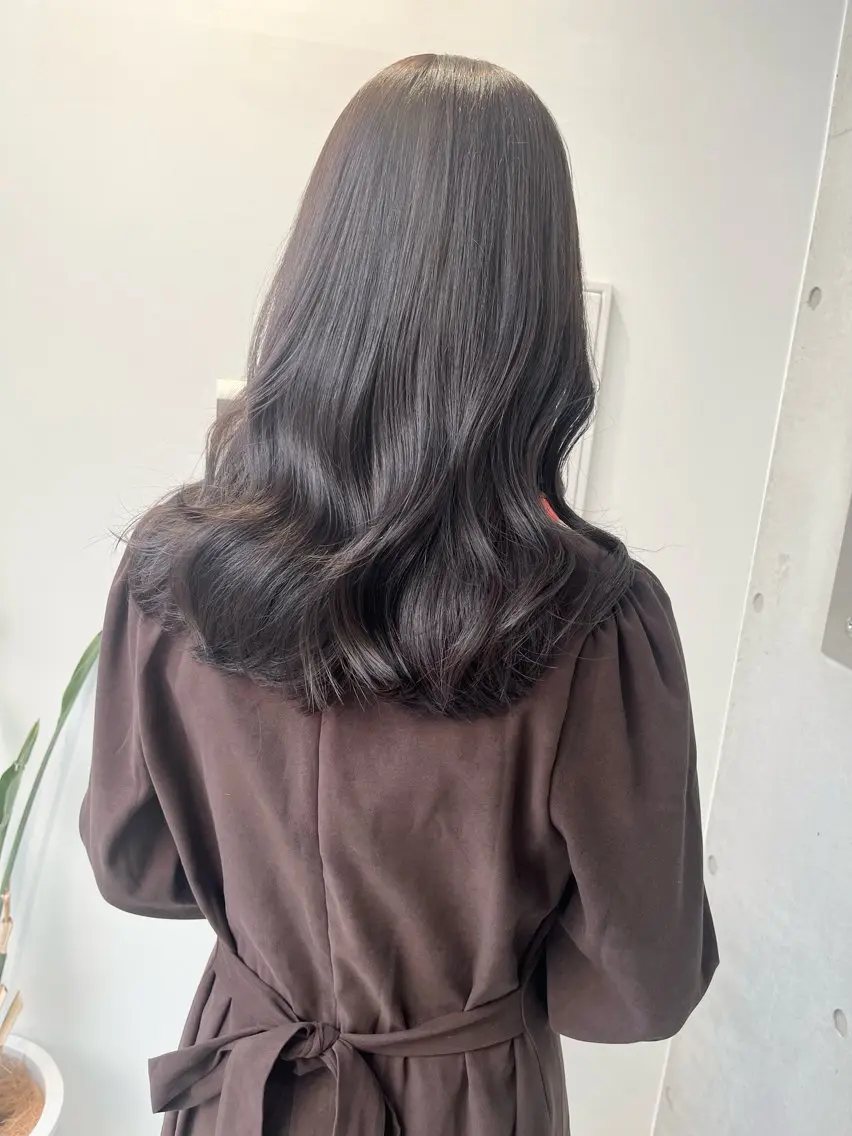 ロング カラー パーマ ヘアアレンジ カット ヘアカラー トリートメント 透明感/オリーブ/ グレージュ/YUKAのヘアスタイル