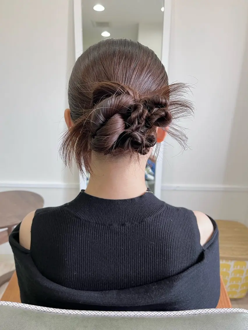 セミロング ヘアアレンジ M.arc 【マーキ】のヘアスタイル