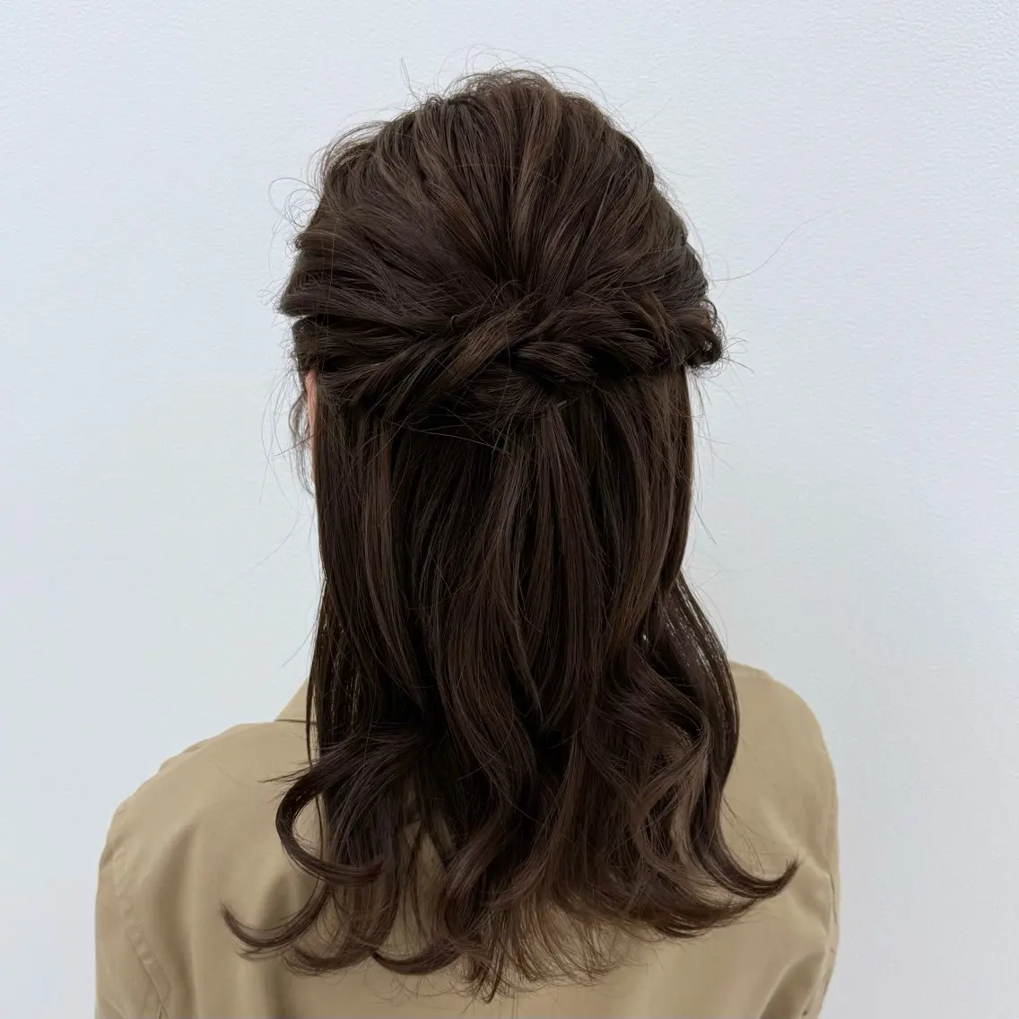 ミディアム ヘアアレンジ ハーフアップ 伴 麻彩のその他イメージ