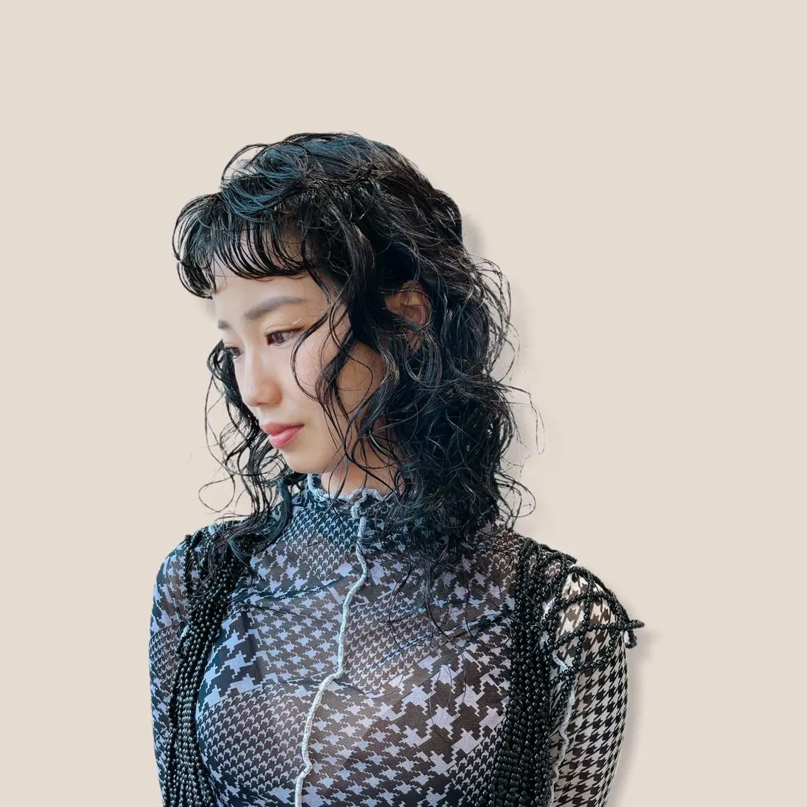 セミロング パーマ セミロングパーマ ウルフカット コクブ アキヨのヘアスタイル