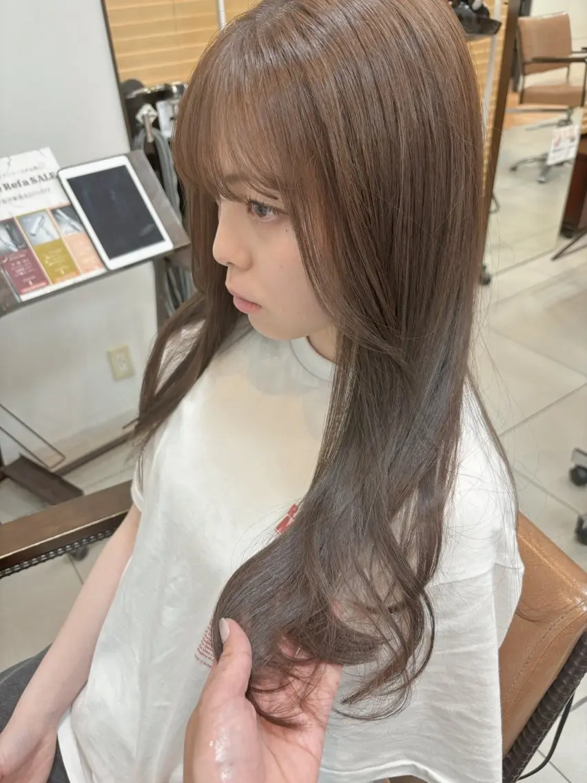 セミロング カラー アッシュ ベージュカラー ヘアカラー トリートメント 頭皮×髪質改善 透明感カラー💎中村のヘアスタイル